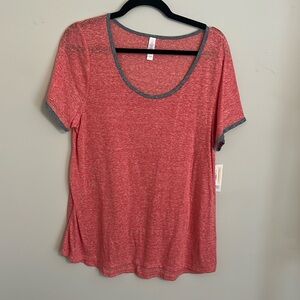 L LuLaRoe Classic Tee
